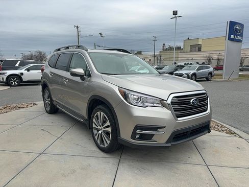 Used 2020 Subaru Ascent Limited w/ Technology Package image 4
