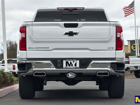 Certified 2021 Chevrolet Silverado 1500 LTZ w/ Technology Package AWD/4WD image 5