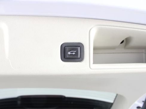 Used 2023 GMC Terrain Denali w/ Denali Premium Package image 22