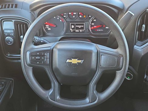 Used 2022 Chevrolet Silverado 1500 Custom image 18
