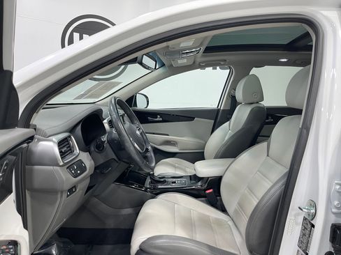 Used 2020 Kia Sorento SX FWD image 12