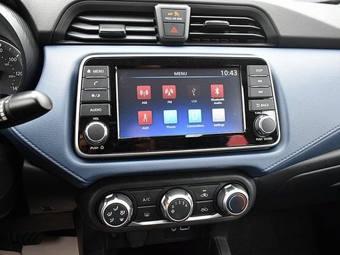 New 2025 Nissan Versa SV w/ Trunk Package FWD image 12
