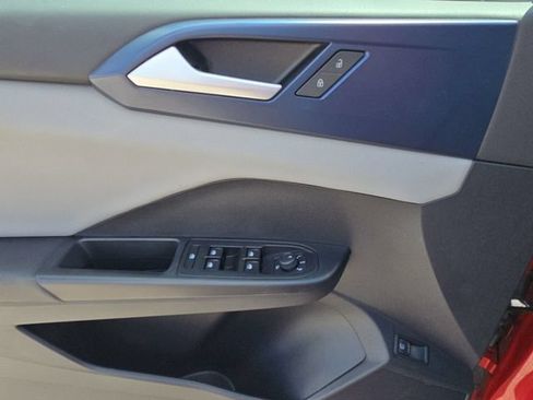 Certified 2022 Volkswagen Taos SE w/ IQ.Drive SE Package FWD image 26