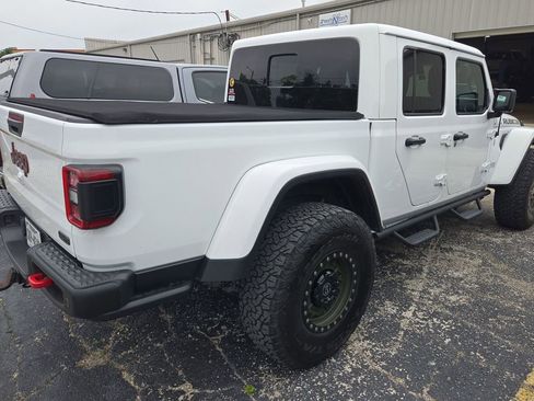Used 2020 Jeep Gladiator Rubicon AWD/4WD image 2