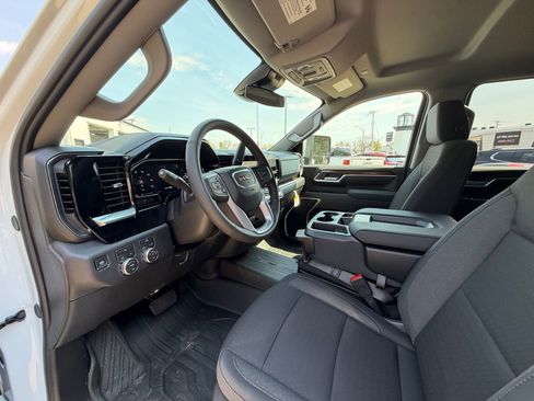 New 2026 GMC Sierra 2500 SLE w/ SLE Value Package; AWD/4WD image 11