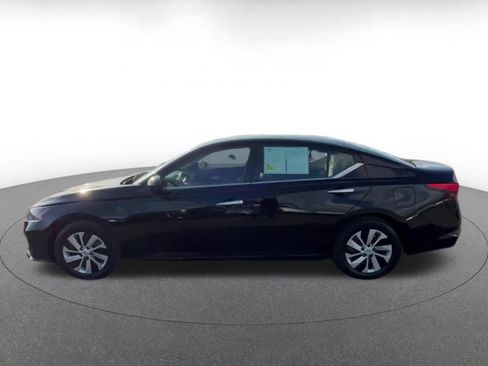 Used 2023 Nissan Altima 2.5 S FWD image 9