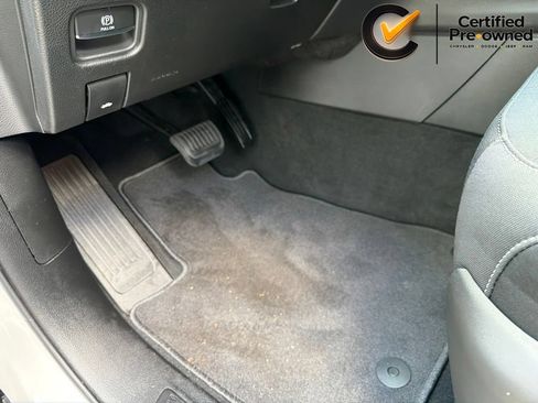 Used 2026 Jeep Grand Cherokee L Laredo RWD image 50