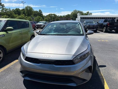 Used 2024 Kia Forte LXS w/ LXS Technology Package FWD image 2