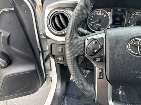 Used 2023 Toyota Tacoma SR5 w/ Technology Package image 19
