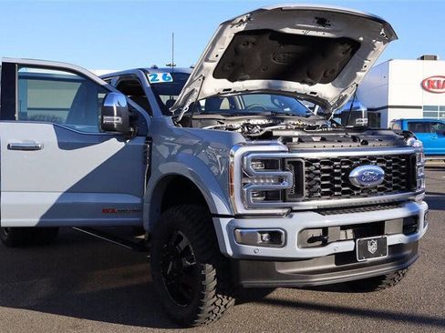 Used 2026 Ford F450 Platinum w/ Platinum Plus Package image 38