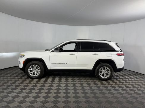 Certified 2023 Jeep Grand Cherokee Limited w/ Trailer Tow Prep Group (B) RWD image 8