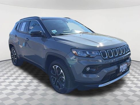 Used 2022 Jeep Compass Limited AWD/4WD image 3