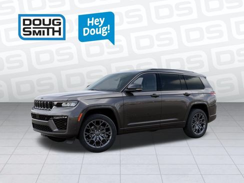 New 2026 Jeep Grand Cherokee L Summit w/ Obsidian Package AWD/4WD image 2