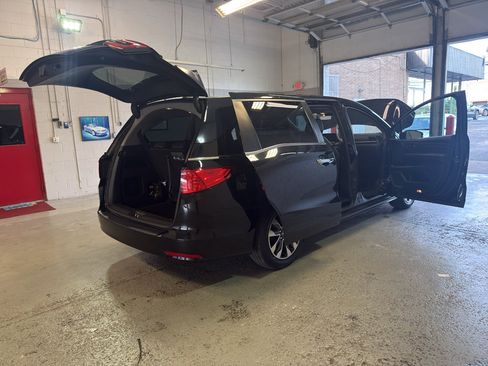 Used 2021 Honda Odyssey EX-L image 14