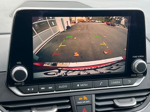 Used 2023 Nissan Altima 2.5 SR image 18