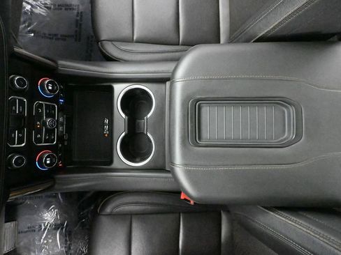 Used 2024 Chevrolet Tahoe High Country image 41