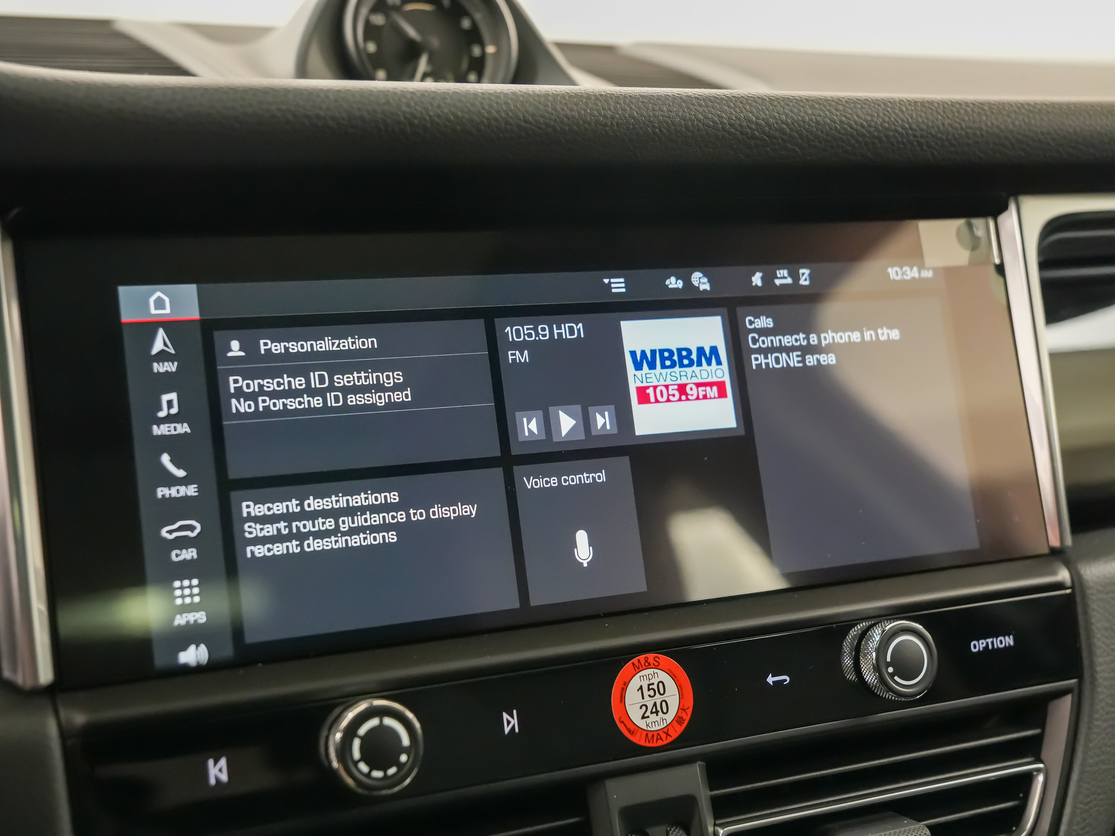 Certified 2026 Porsche Macan AWD/4WD image 30