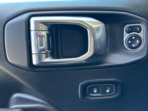 Used 2025 Jeep Wrangler Unlimited Sport S 4xe AWD/4WD image 11