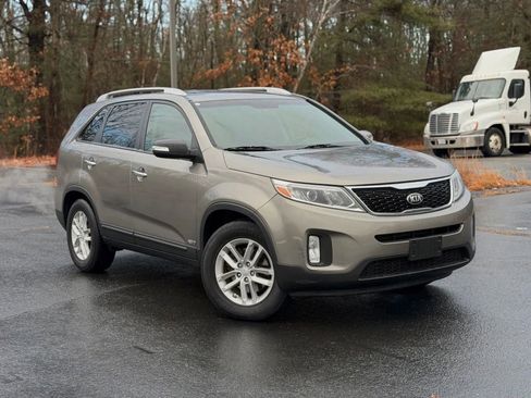 Used 2014 Kia Sorento LX AWD/4WD image 1
