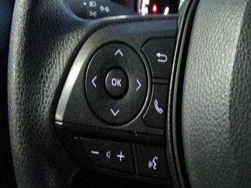 Used 2025 Toyota RAV4 LE image 21