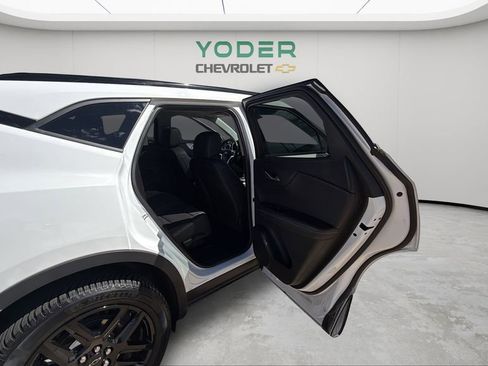 Used 2023 Chevrolet Blazer LT AWD/4WD image 40