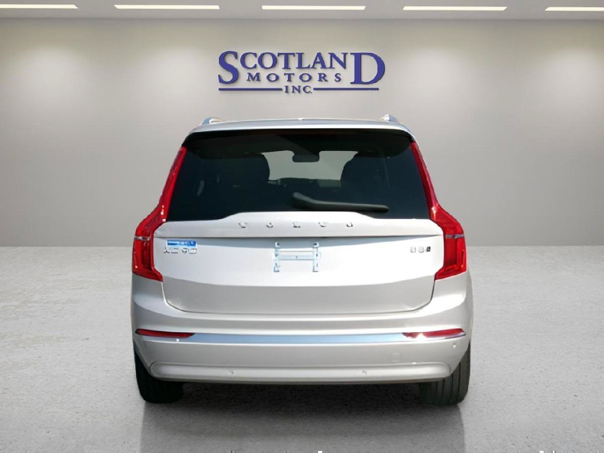 Used 2025 Volvo XC90 B5 Core AWD/4WD image 7