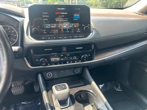 Used 2021 Nissan Rogue SL w/ Premium Package AWD/4WD image 17