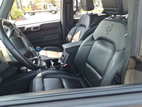 Used 2025 Ford Bronco Badlands AWD/4WD image 11