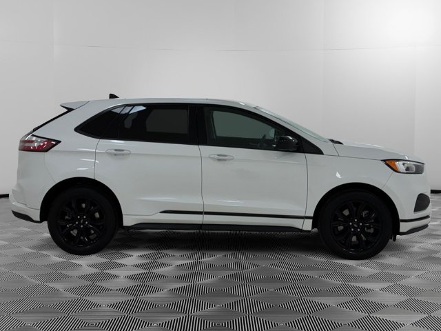 Used 2022 Ford Edge SE w/ Black Appearance Package AWD/4WD image 6