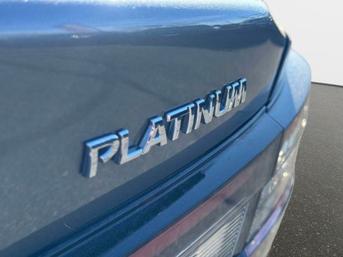 Used 2023 Nissan Maxima Platinum w/ Sport Mat Group FWD image 10