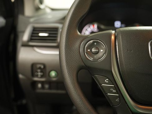 Used 2019 Honda Ridgeline Sport image 13