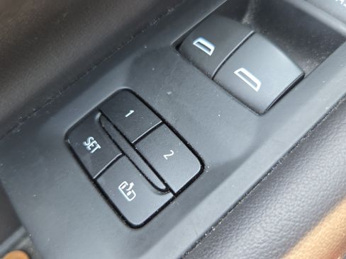 Used 2021 GMC Yukon SLT w/ Rear Media and Nav Package AWD/4WD image 29