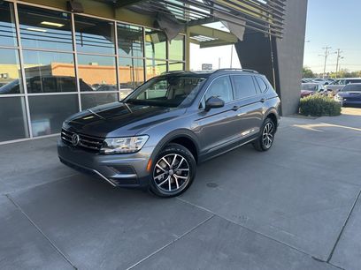 Used 2021 Volkswagen Tiguan SE w/ Panoramic Sunroof Package