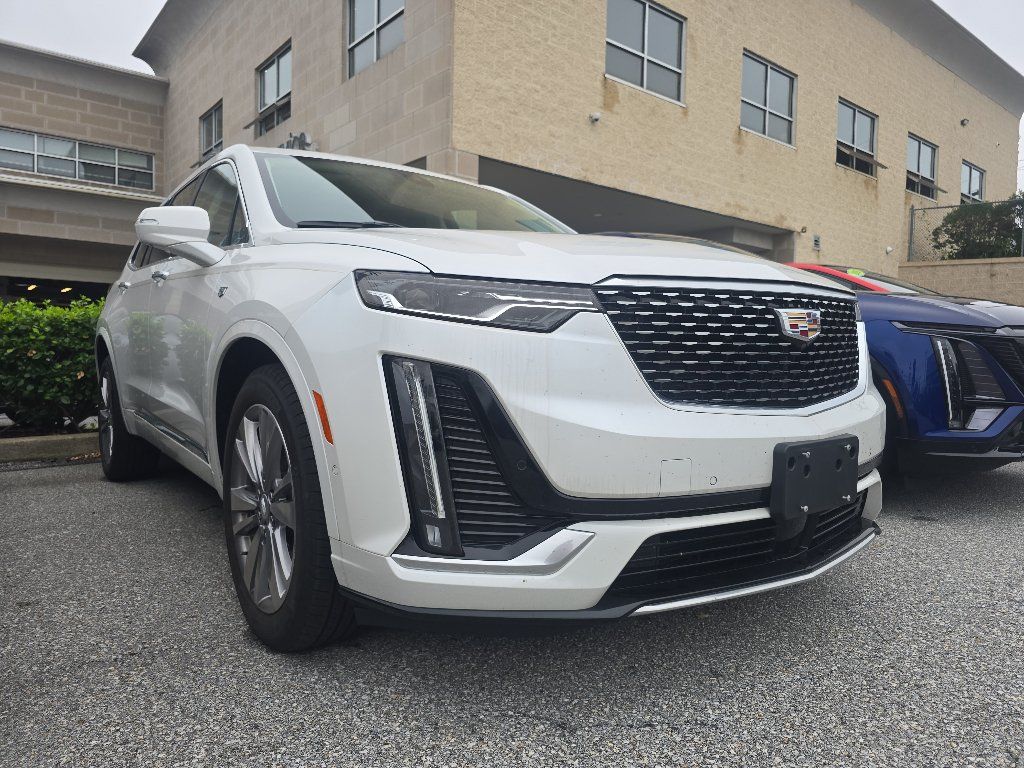 Certified 2023 Cadillac XT6 Premium Luxury w/ Technology Package AWD/4WD image 2