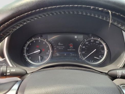 Used 2021 Toyota Highlander XLE image 19