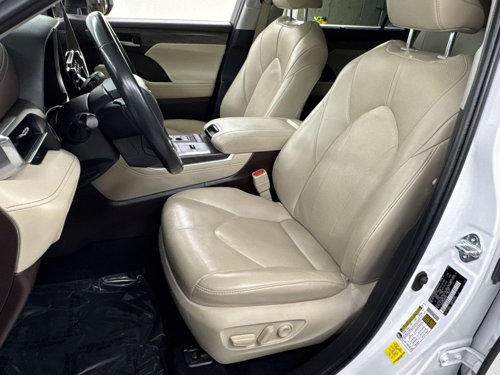 Used 2022 Toyota Highlander Limited AWD/4WD image 14