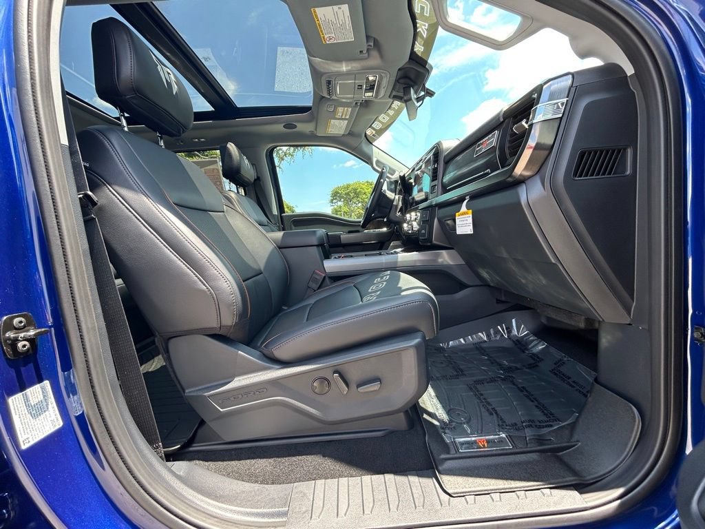 New 2026 Ford F250 Lariat w/ Black Appearance Package AWD/4WD image 30