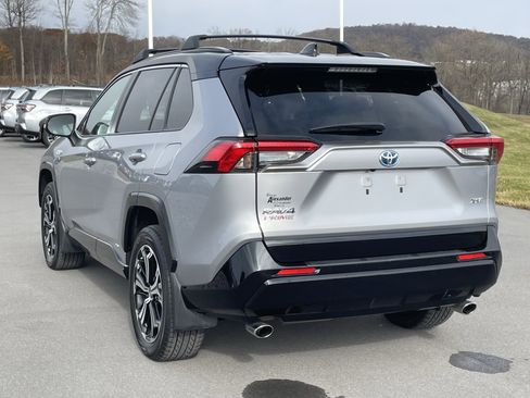 Used 2022 Toyota RAV4 XSE image 6