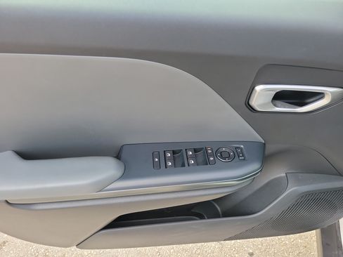 Used 2025 Kia K4 FWD image 22
