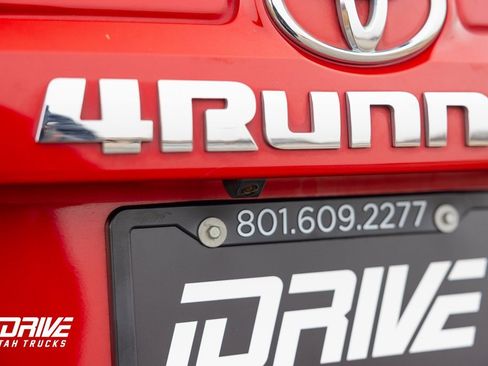 Used 2022 Toyota 4Runner SR5 Premium image 14