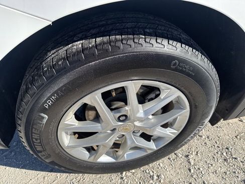 Used 2024 Chevrolet Equinox LT image 25