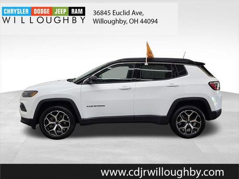 Certified 2025 Jeep Compass Limited AWD/4WD image 5