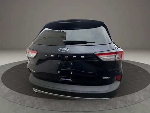 Used 2021 Ford Escape SE image 6
