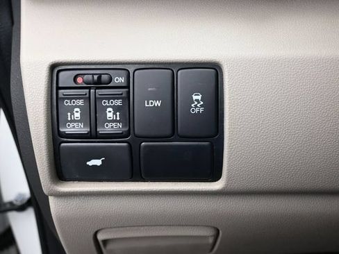 Used 2014 Honda Odyssey EX-L image 19
