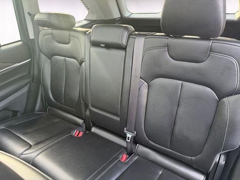 Used 2023 Jeep Grand Cherokee 4WD 4xe image 13