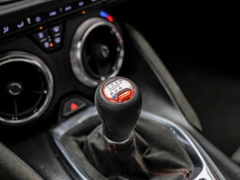 Used 2018 Chevrolet Camaro ZL1 RWD image 59
