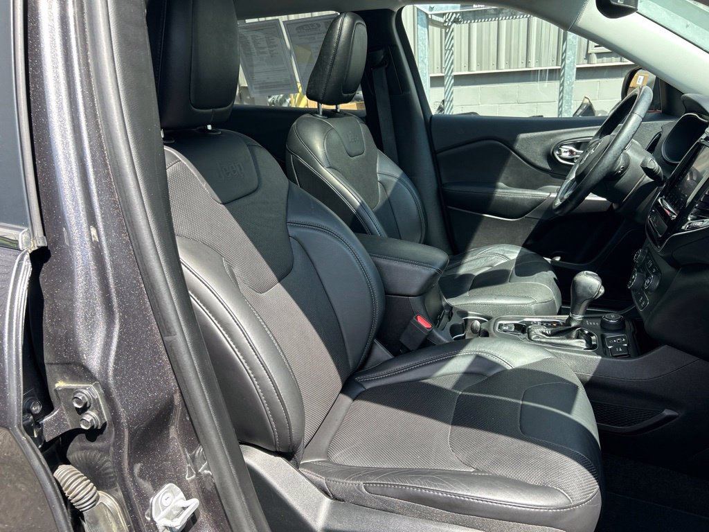 Certified 2019 Jeep Cherokee Limited AWD/4WD image 41