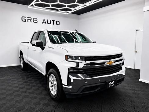 Used 2020 Chevrolet Silverado 1500 LT w/ Convenience Package AWD/4WD image 1
