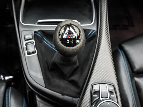 Used 2018 BMW M2 RWD image 23