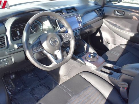 Used 2022 Nissan Leaf S image 3